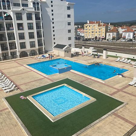 Beachfront 3Bdr Apt On Marginal Boulevard Sao Martinho do Porto Exterior photo